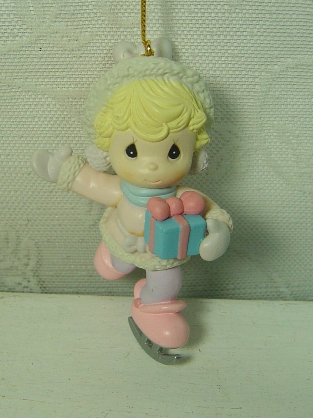 Vintage Precious Moments ornament-girl ice skating-1996-no box
